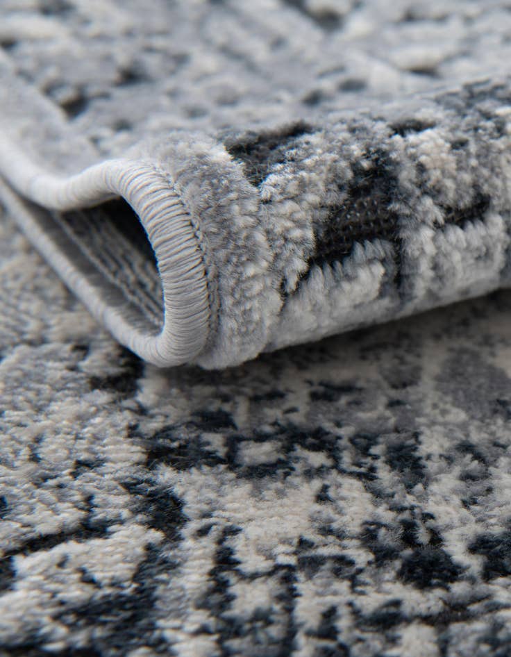 Detail image of 6' 7 x 9' 2 Eliza Rug