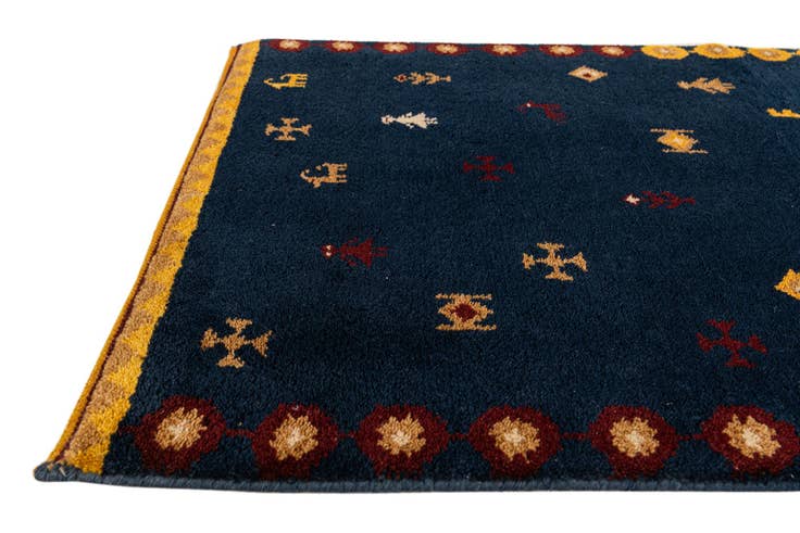 Detail image of 3' x 4' 11 Hand Knotted Gabbeh Wool Rug