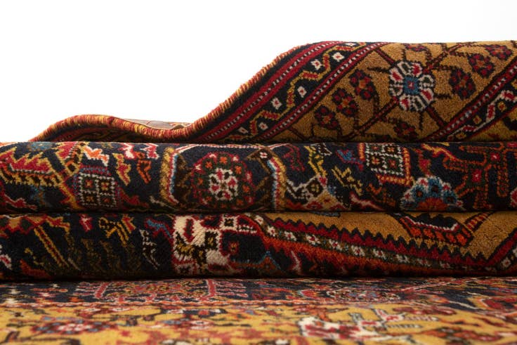 Detail image of 4' 10 x 6' 3 Ghashghai Rug