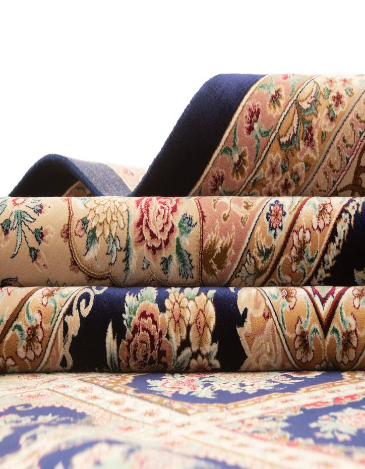 Detail image of 8' x 11' 3 Ghom Design Rug