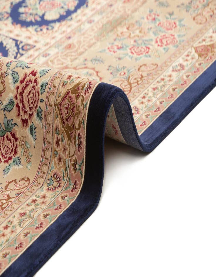 Detail image of 8' x 11' 3 Ghom Design Rug