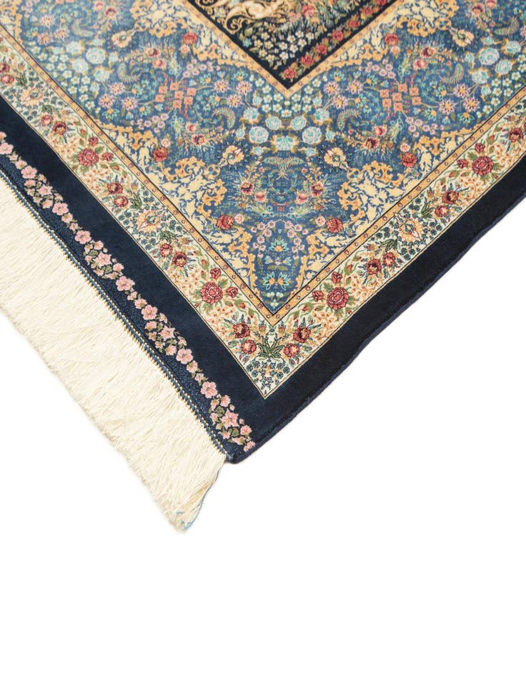 Detail image of 6' 5 x 9' 7 Ghom Design Rug