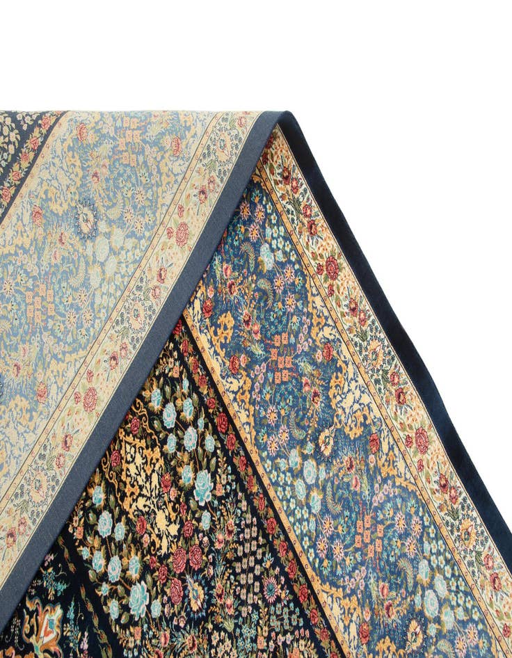 Detail image of 6' 5 x 9' 7 Ghom Design Rug
