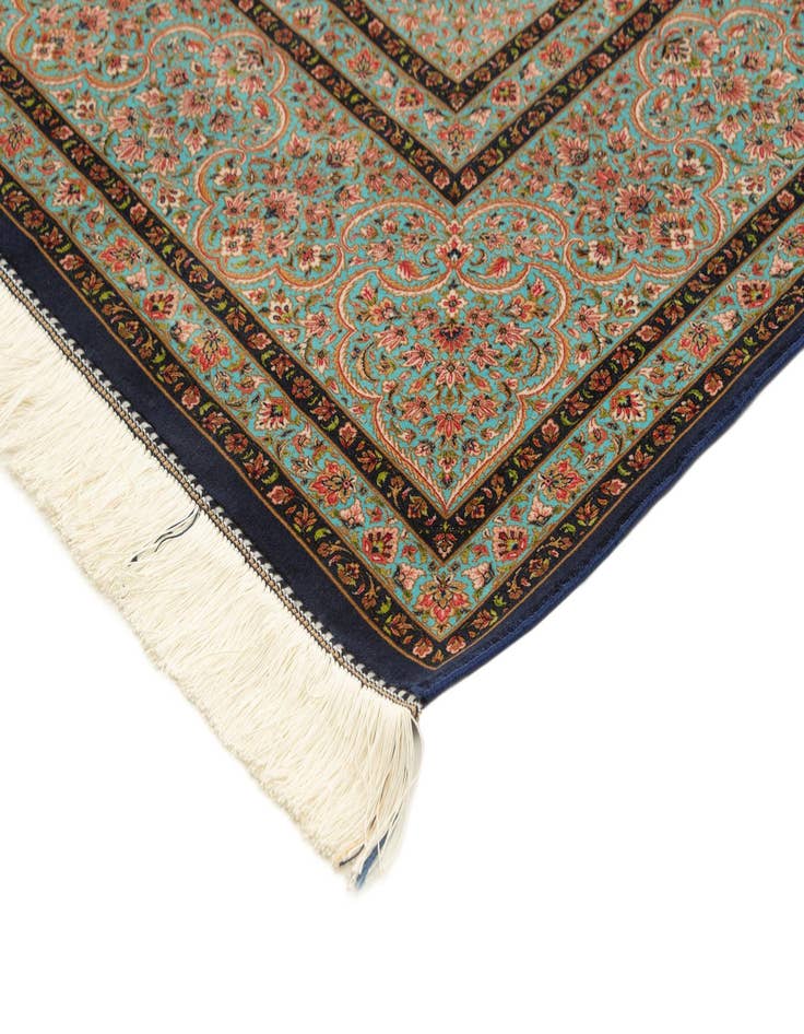 Detail image of 6' 6 x 9' 9 Ghom Design Rug