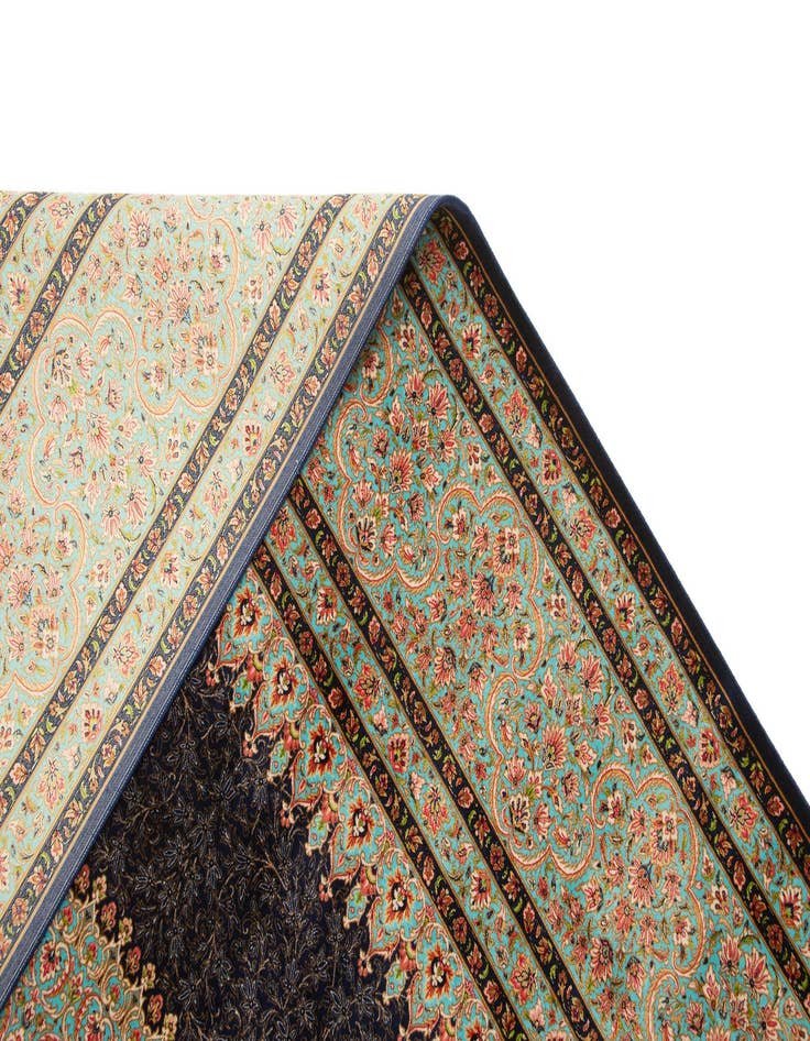 Detail image of 6' 6 x 9' 9 Ghom Design Rug