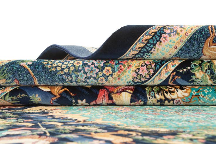 Detail image of 6' 6 x 9' 7 Ghom Design Rug