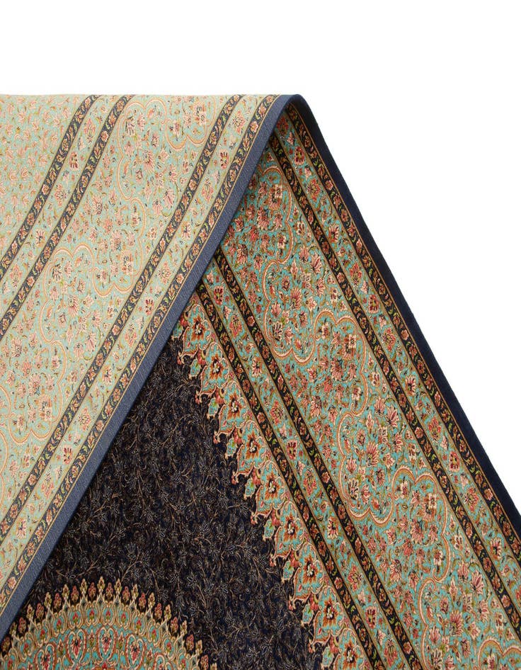 Detail image of 6' 6 x 9' 9 Ghom Design Rug