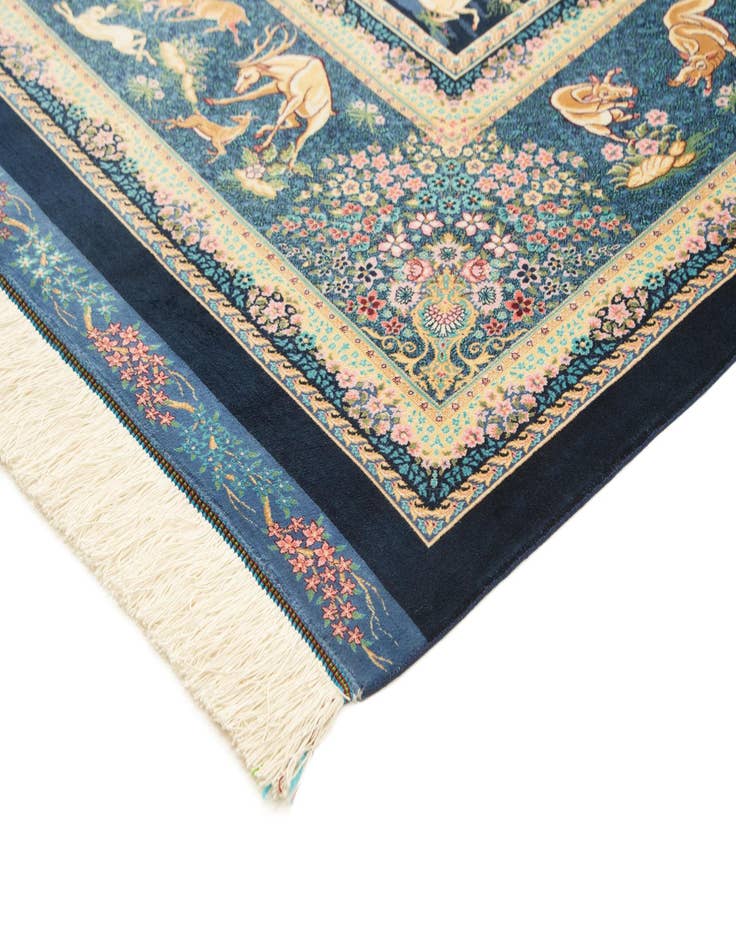 Detail image of 6' 6 x 9' 8 Ghom Design Rug