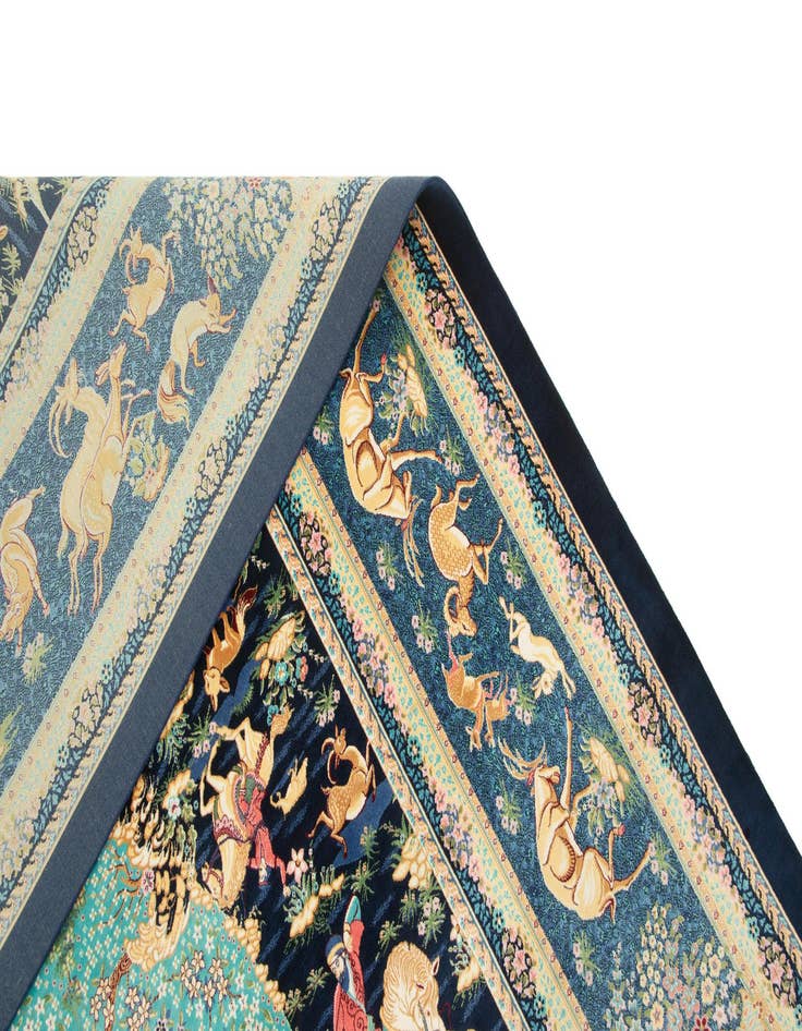 Detail image of 6' 6 x 9' 8 Ghom Design Rug
