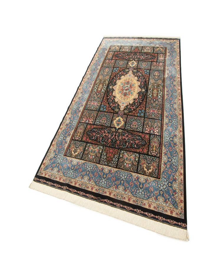 Detail image of 6' 7 x 9' 7 Ghom Design Rug