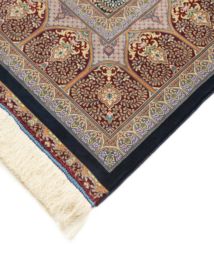 Detail image of 6' 6 x 9' 7 Ghom Design Rug