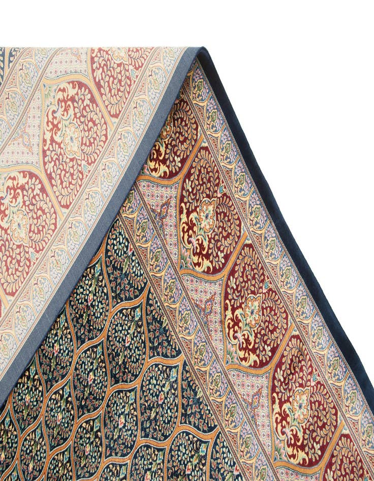 Detail image of 6' 6 x 9' 7 Ghom Design Rug