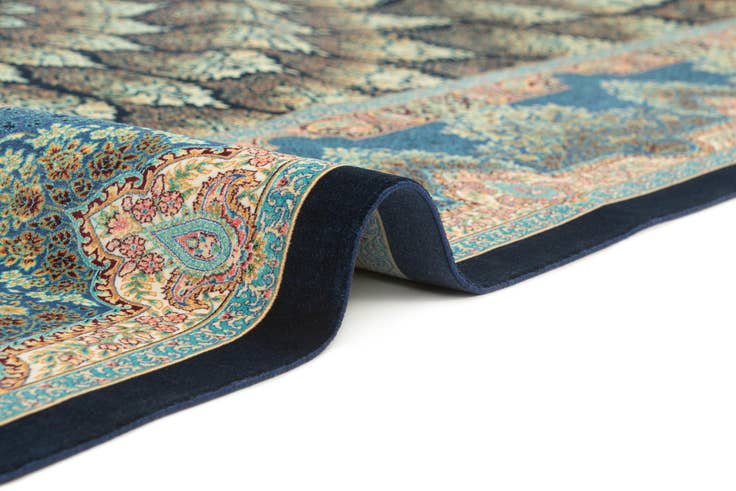 Detail image of 6' 6 x 9' 9 Ghom Design Rug