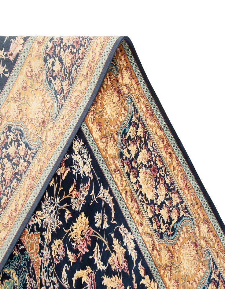 Detail image of 6' 6 x 9' 7 Ghom Design Rug