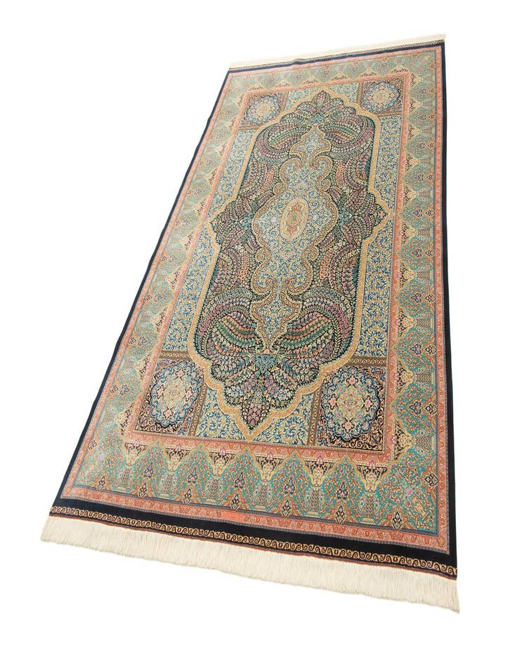 Detail image of 6' 6 x 9' 8 Ghom Design Rug