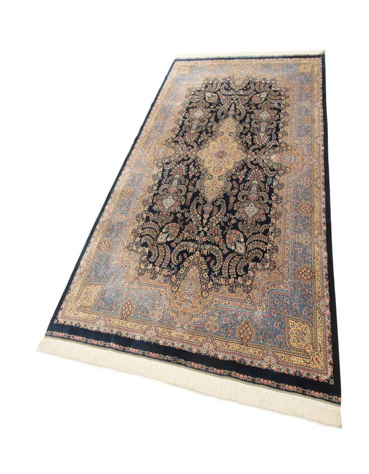 Detail image of 6' 6 x 9' 7 Ghom Design Rug
