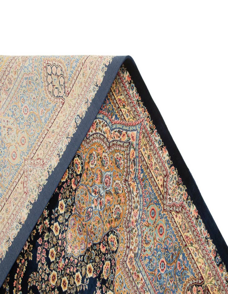 Detail image of 6' 6 x 9' 7 Ghom Design Rug