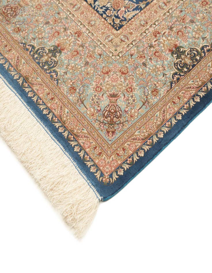 Detail image of 6' 5 x 9' 7 Ghom Design Rug