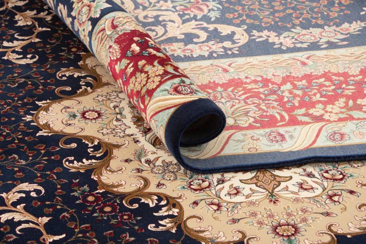 Detail image of 6' 6 x 9' 7 Ghom Design Rug