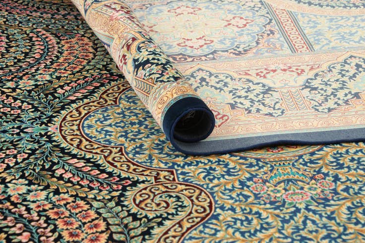 Detail image of 6' 6 x 9' 6 Ghom Design Rug