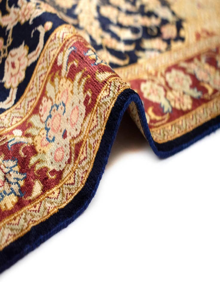 Detail image of 2' 7 x 4' Ghom Silk Rug