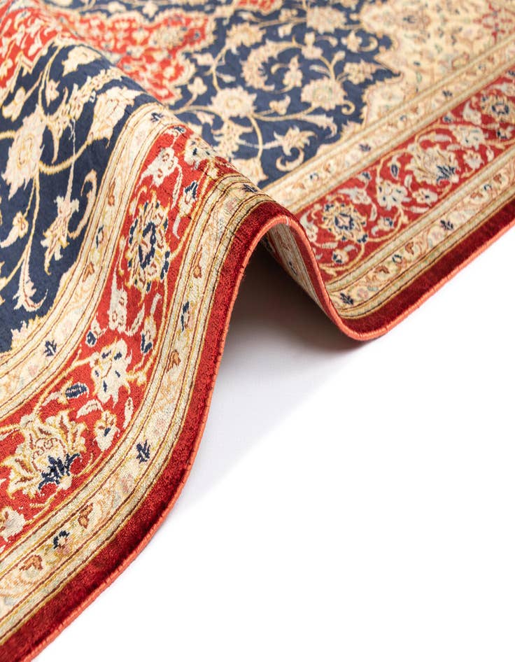 Detail image of 2' 7 x 4' Ghom Silk Rug