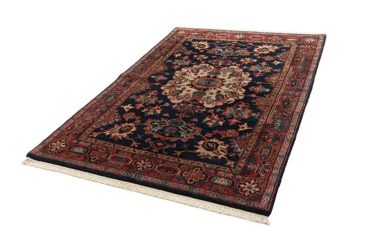5' 7 x 8' 1 Heriz Rug