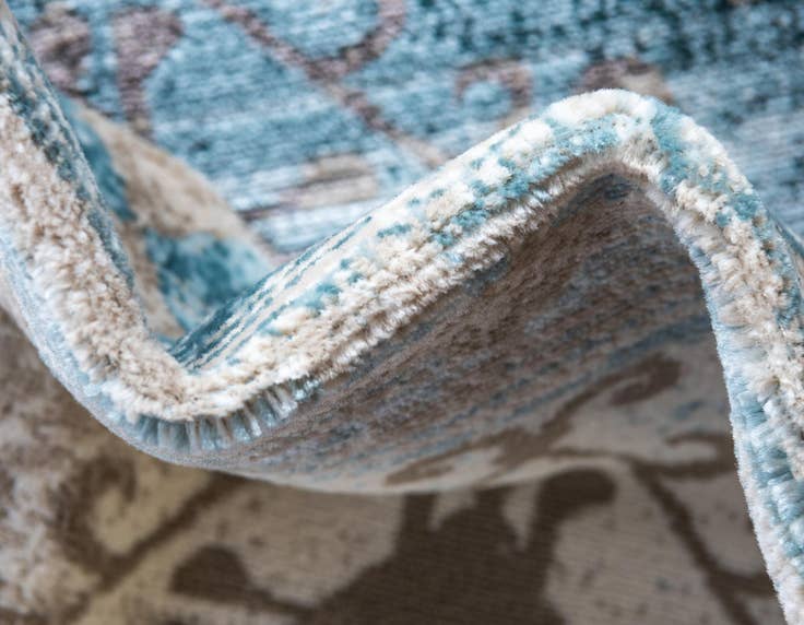 Detail image of 5' x 8' Illusion Rug