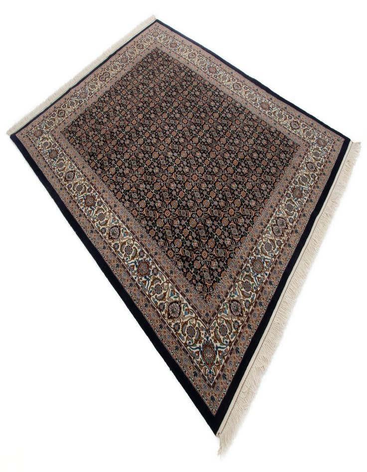 Detail image of 6' 9 x 9' Indo Herati Wool Rug