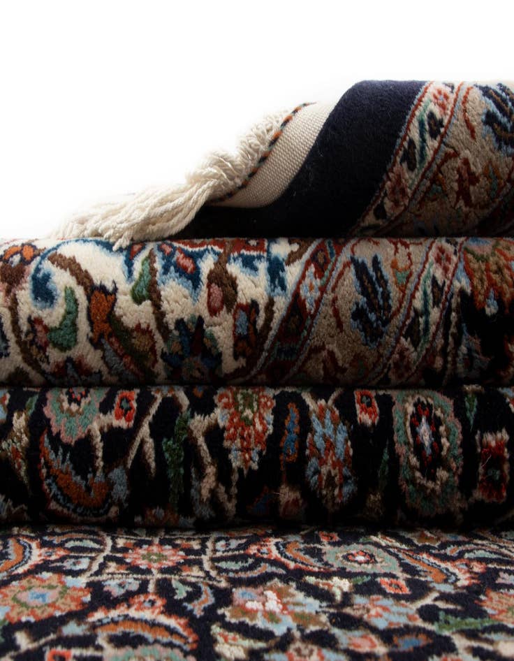 Detail image of 6' 9 x 9' Indo Herati Wool Rug