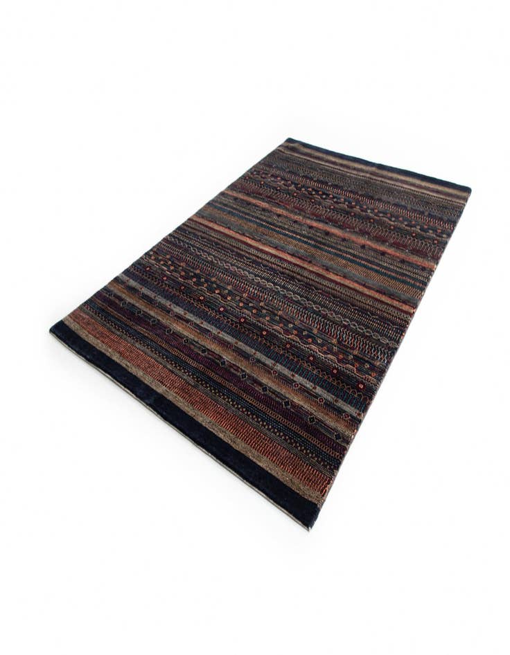 Detail image of 6' 6 x 9' 11 Juma Wool Rug