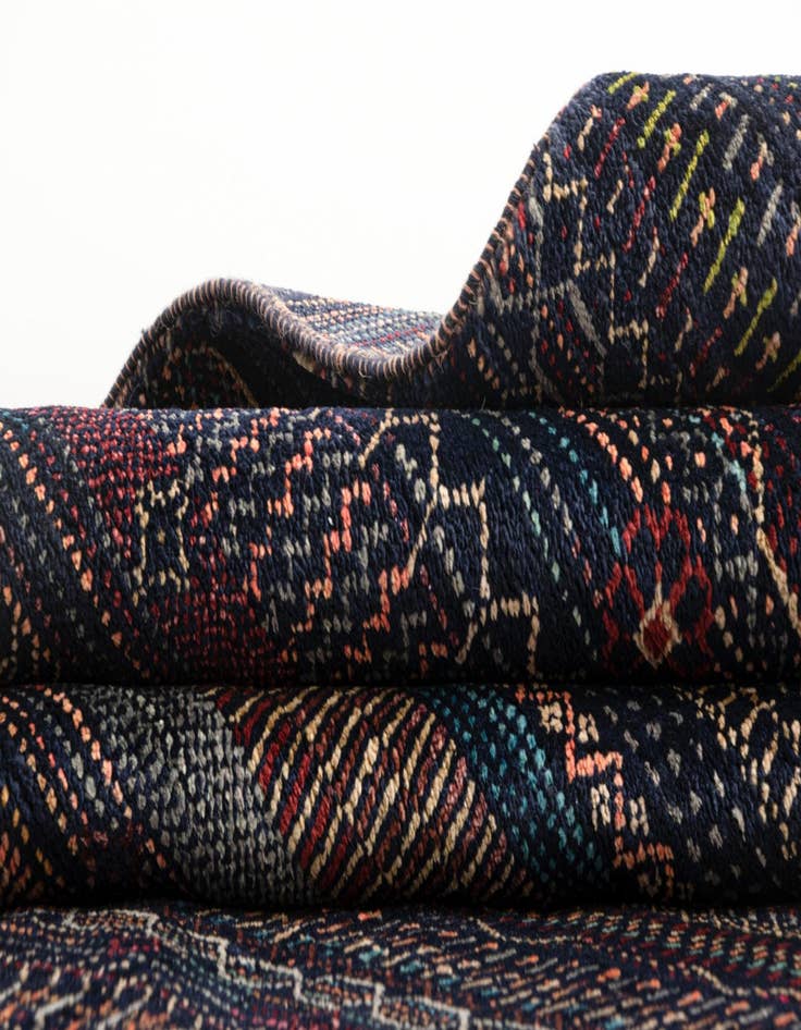 Detail image of 6' 6 x 9' 11 Juma Wool Rug