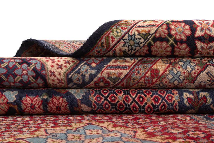 Detail image of 9' 6 x 13' 1 Kashan Wool Rug
