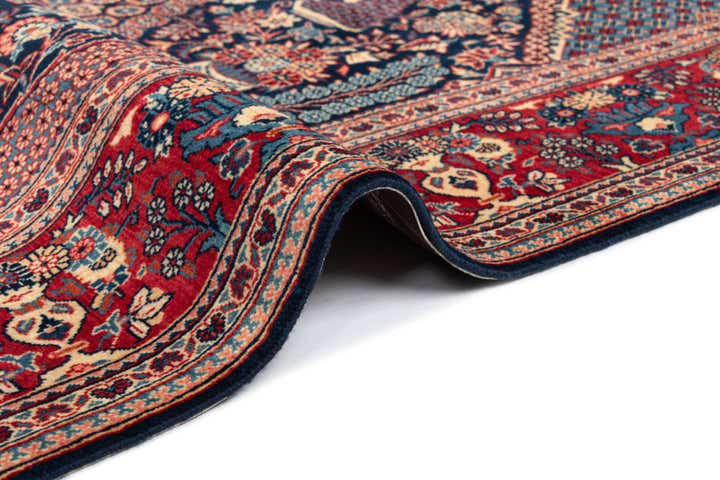 4' 6 x 6' 10 Kashan Wool Rug