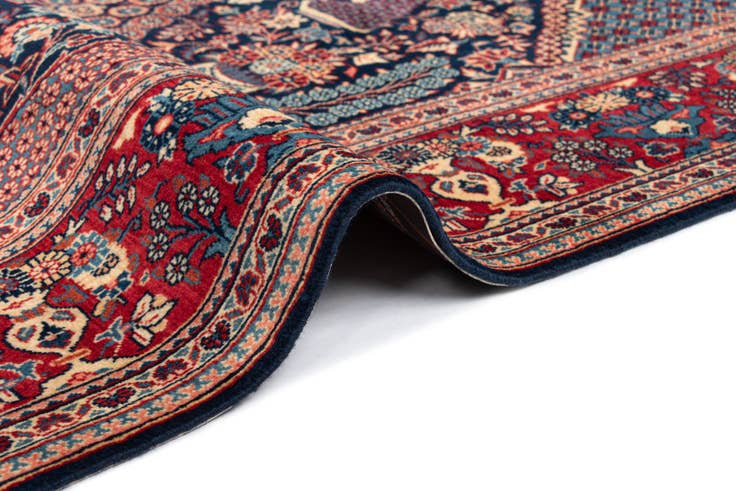Detail image of 4' 6 x 6' 10 Kashan Wool Rug