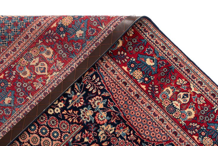 Detail image of 4' 6 x 6' 10 Kashan Wool Rug