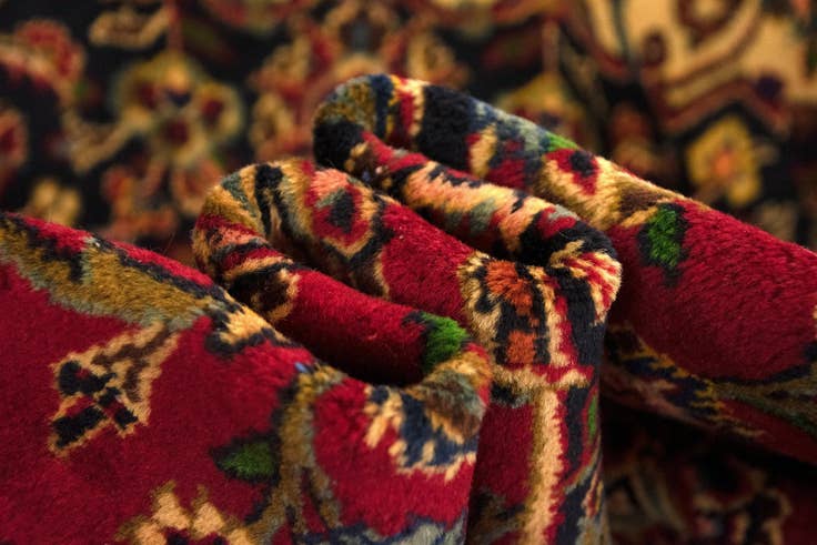 Detail image of 8' 3 x 11' 5 Hand Knotted Kashan Persian Rug