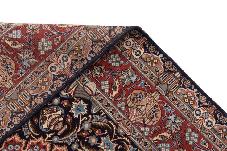 Detail image of 6' 6 x 9' 7 Kashmar Wool Rug