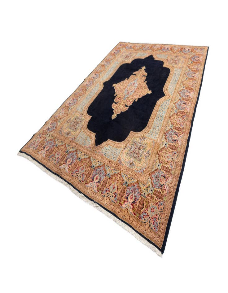 Detail image of 10' x 13' 3 Kerman Wool Rug