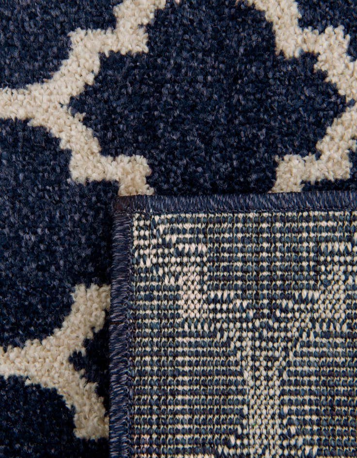 Detail image of 5' 3 x 8' Lattice Rug
