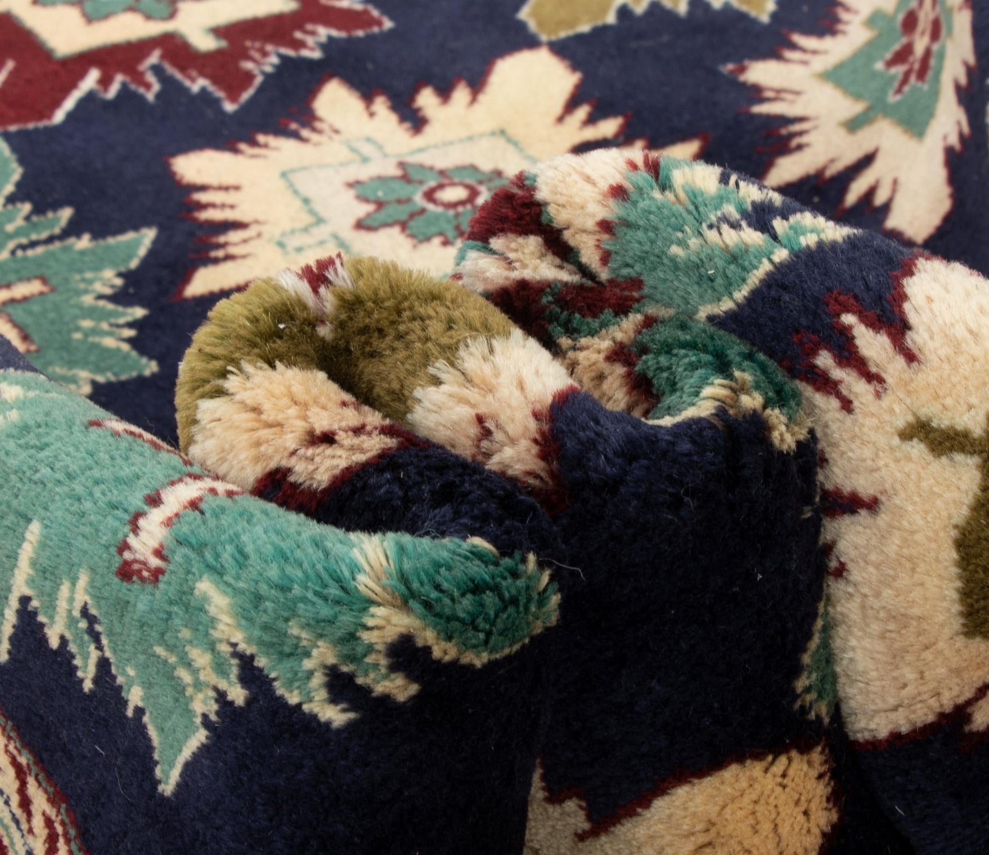 8' 1 x 10' 11 Hand Knotted Lesghi Wool Rug