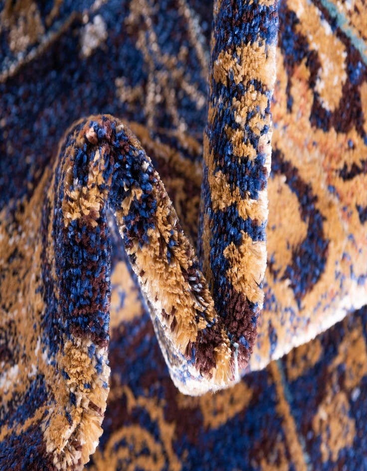 Detail image of 3' 3 x 5' 3 Lexington Rug