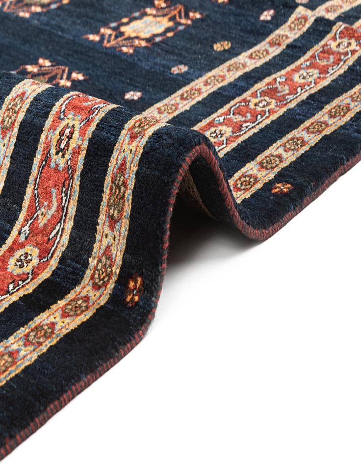 Detail image of 7' 10 x 9' 9 Hand Knotted Luribaft Rug