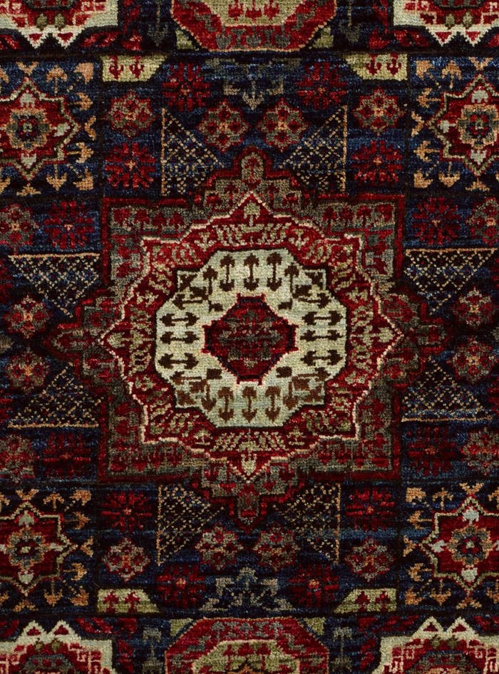 Detail image of 2' x 3' Hand Knotted Mamluk Ziegler Rug
