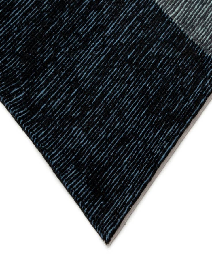 Detail image of 6' 1 x 8' 3  Hand Knotted Modern Farona Wool Rug