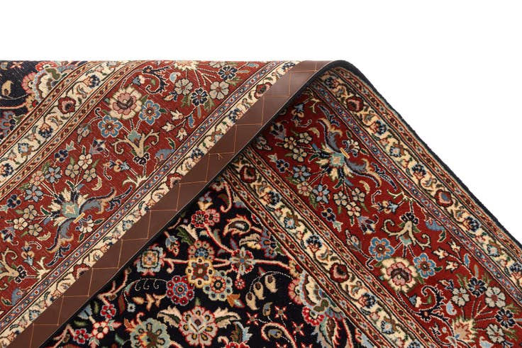 Detail image of 6' 5 x 8' 11 Mood Wool Rug