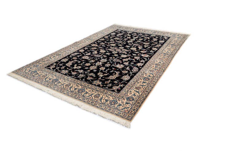 Detail image of 7' 1 x 10' 5 Nain Rug