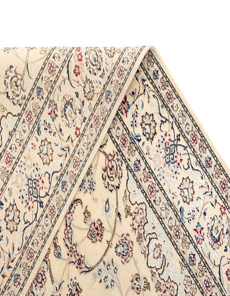 Detail image of 4' 11 x 7' 2 Nain Rug