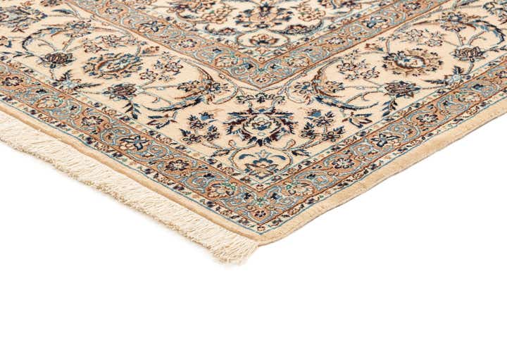 5' 7 x 9' 5 Hand Knotted Nain Rug