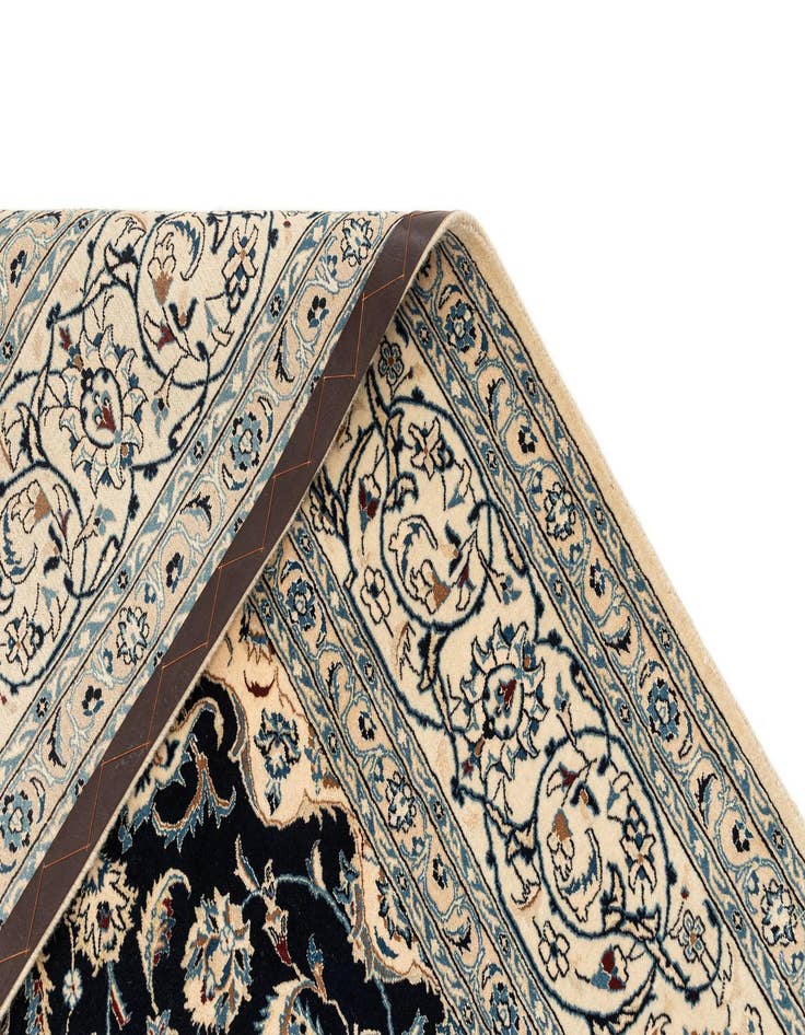 Detail image of 6' 6 x 9' 6 Hand Knotted Nain Rug